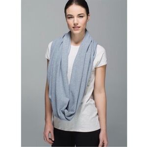 LULULEMON VINYASA RULU BLUE VINYASA SCARF